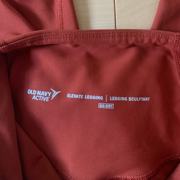 Old Navy Elevate Leggings - Picture 4 of 4